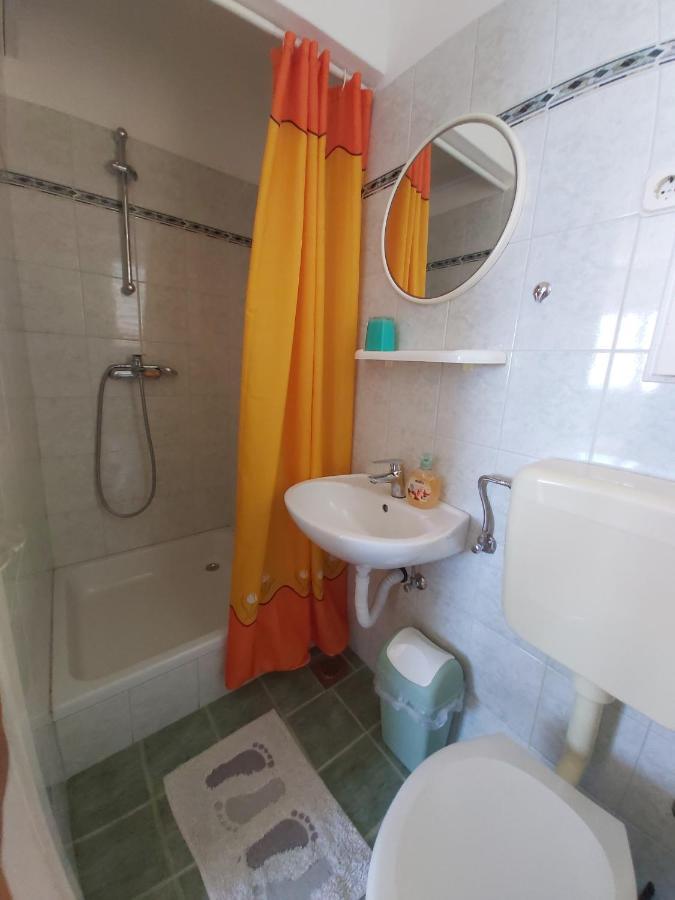 Apartments By The Sea Stanici, Omis - 1031 Tice ภายนอก รูปภาพ