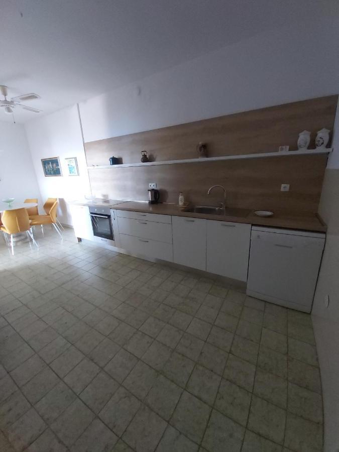 Apartments By The Sea Stanici, Omis - 1031 Tice ภายนอก รูปภาพ