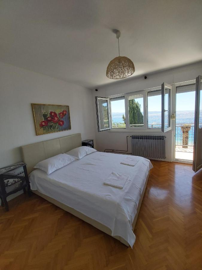 Apartments By The Sea Stanici, Omis - 1031 Tice ภายนอก รูปภาพ
