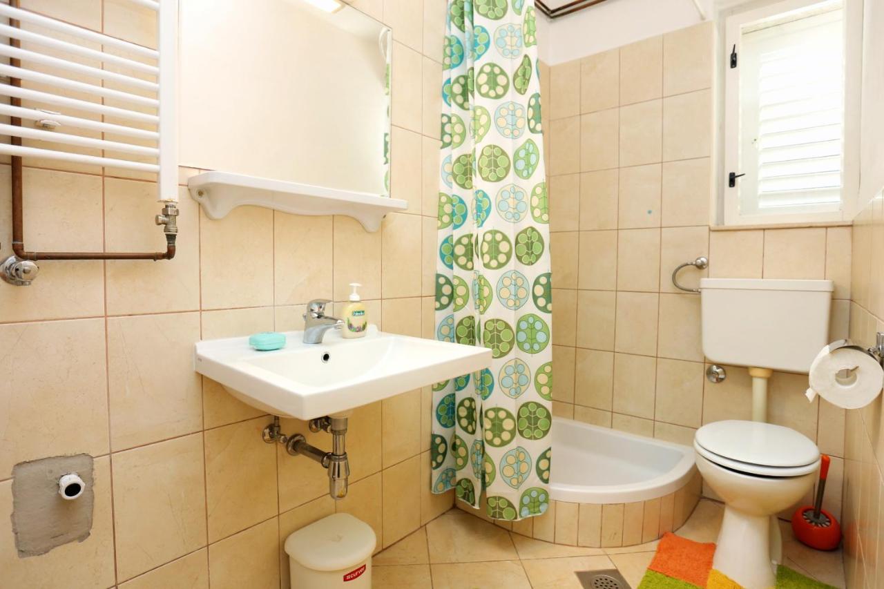 Apartments By The Sea Stanici, Omis - 1031 Tice ภายนอก รูปภาพ