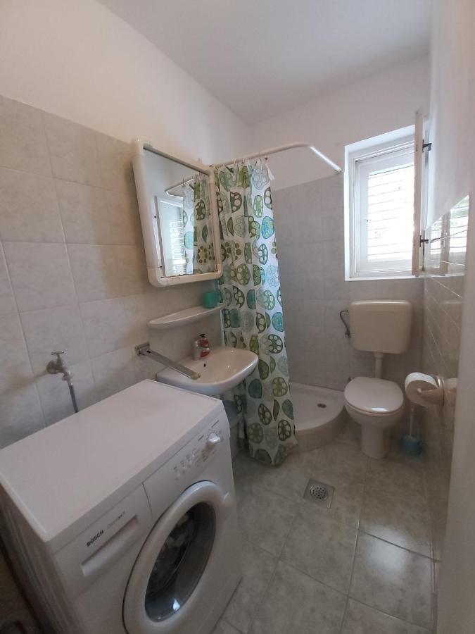 Apartments By The Sea Stanici, Omis - 1031 Tice ภายนอก รูปภาพ